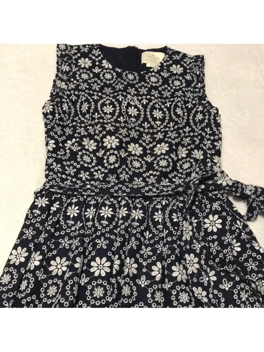 Kate Spade New York Sleeveless Navy and White Floral Eyelet Pattern Dress Sz 0
